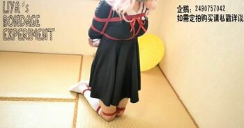 日式并腿，电击挣扎，固定电击 藤原千花 cosplay